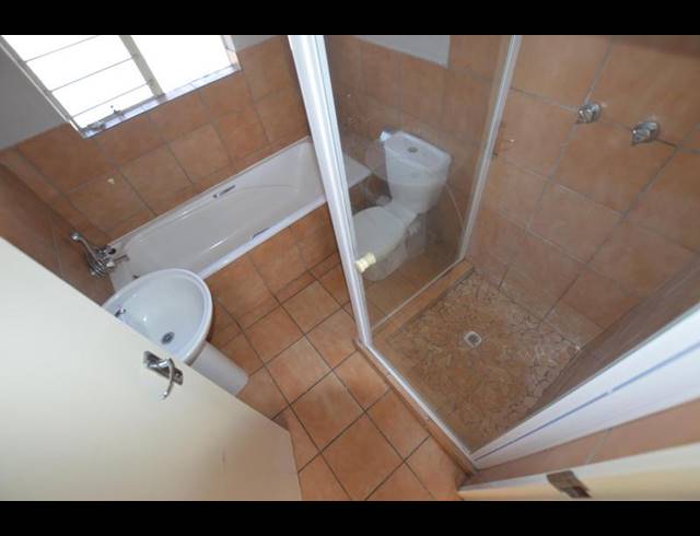2 BEDROOM APARTMENT FOR SALE IN VAALPARK